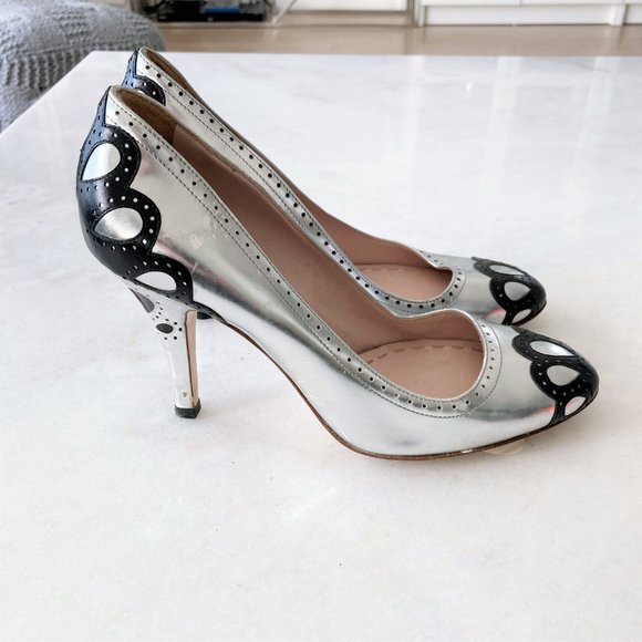 Miu Miu silver & black art deco high heel pumps, black cutout design (size 36.5) - Picture 3 of 8